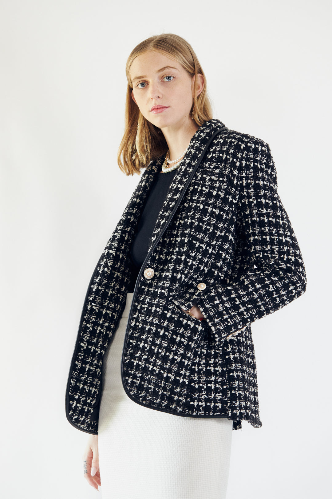 Chaqueta de tweed a cuadros en blanco y negro "Power Woman"
